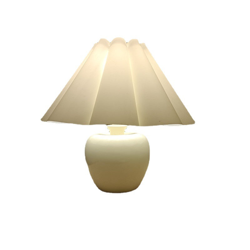 Nordic Creative Apple Ceramic Table Lamp for Bedroom