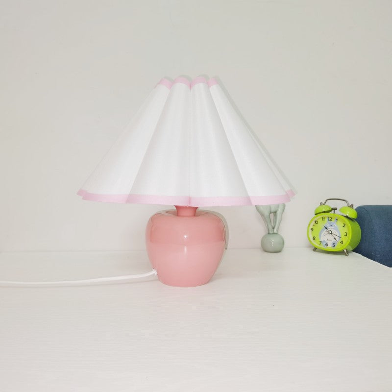 Nordic Creative Apple Ceramic Table Lamp for Bedroom