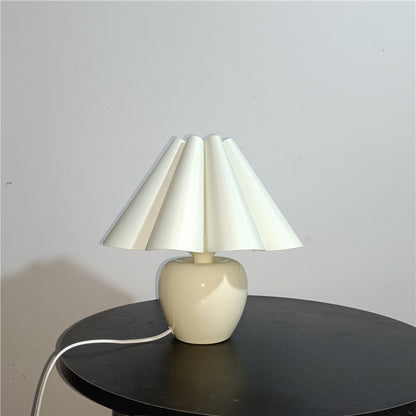 Nordic Creative Apple Ceramic Table Lamp for Bedroom