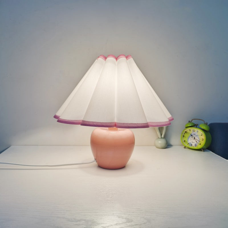 Nordic Creative Apple Ceramic Table Lamp for Bedroom