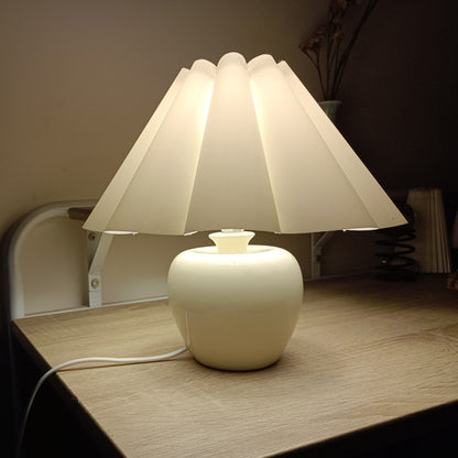 Nordic Creative Apple Ceramic Table Lamp for Bedroom